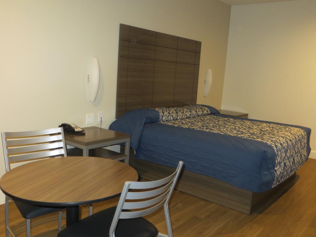 Palace Inn Richey Road Хьюстон Экстерьер фото